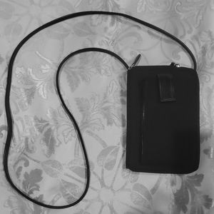 Liz Claiborne nwot Black N/S Crossbody w/phone poc